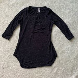 3/4 Sleeve Black Heathered Tee - Small